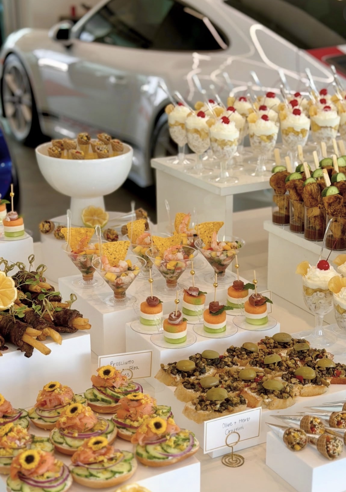 Extended hors d'oeuvre display for a private reception